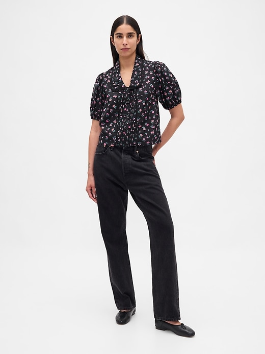 Image number 2 showing, Puff-Sleeve Collared Top