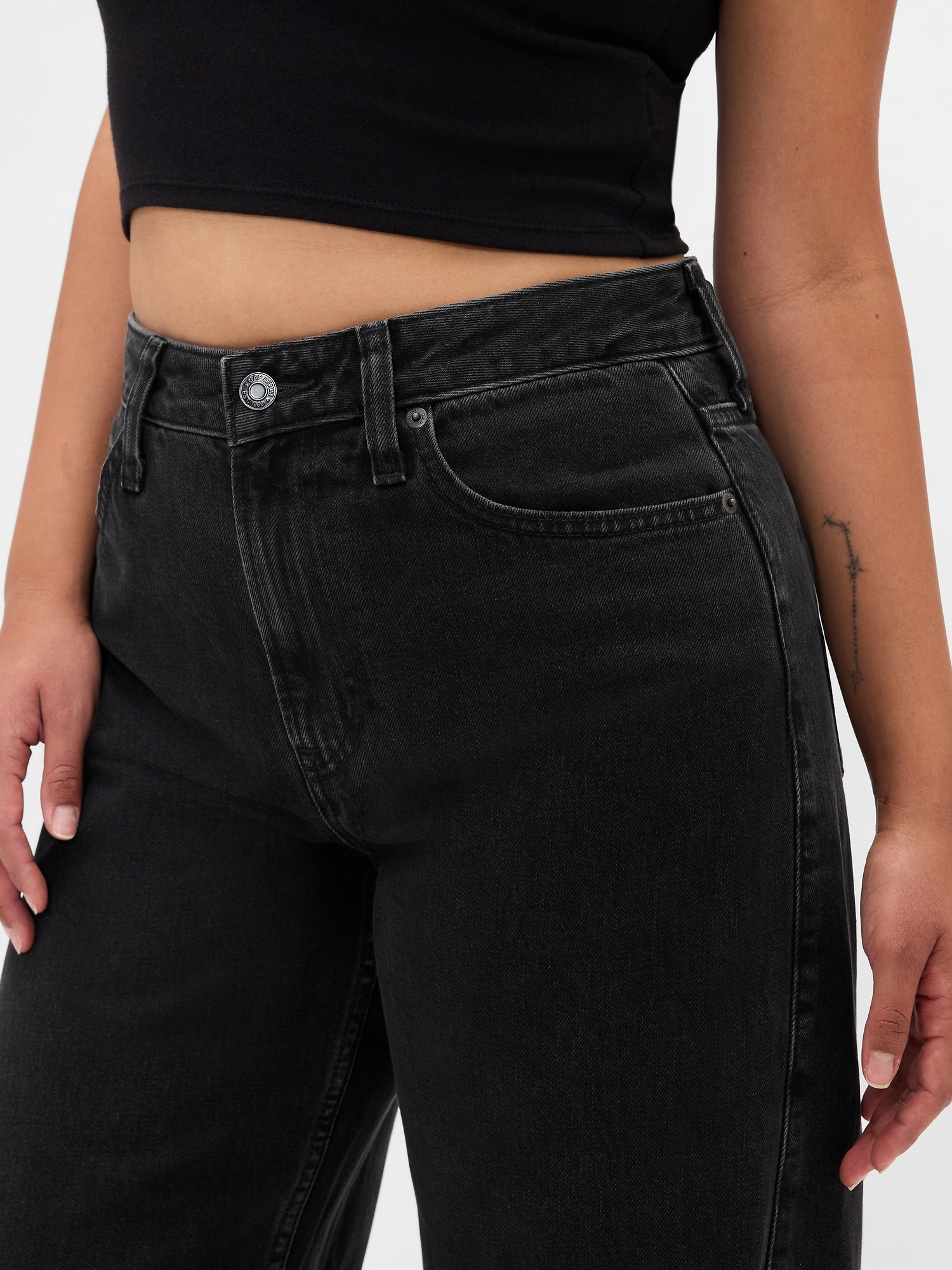 Женские джинсы Gap Curvy High Rise Barrel Jeans — фото 6