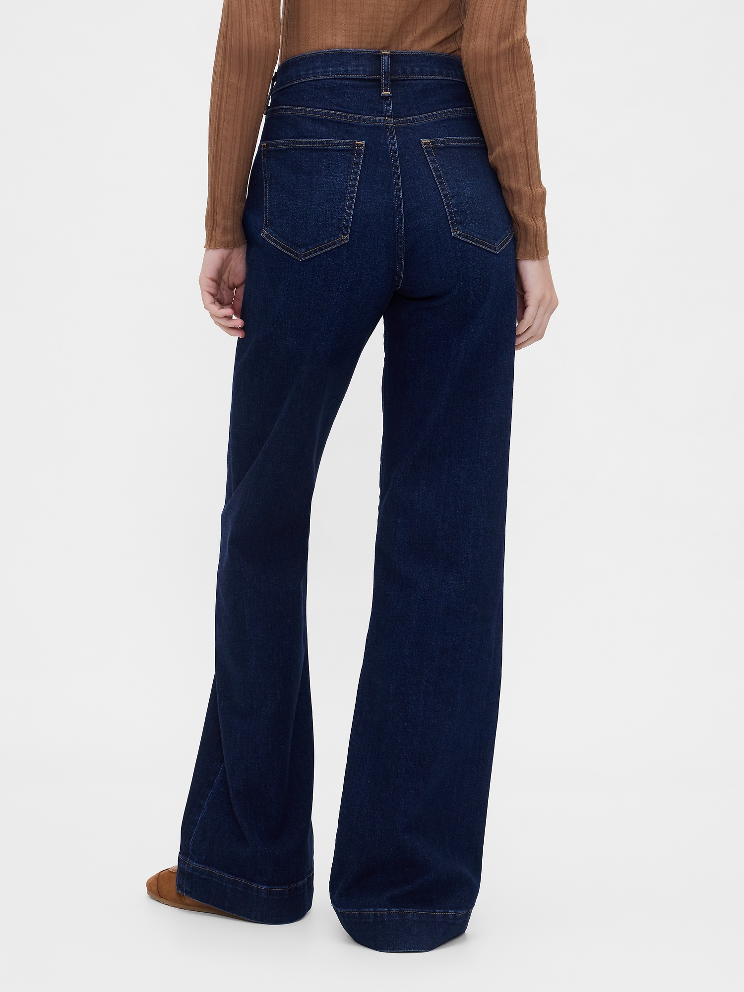 Женские джинсы Gap High Rise Relaxed Flare Jeans — фото 4