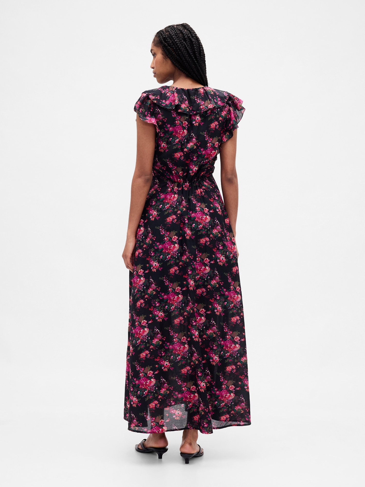 Женское платье Gap Ruffle V-Neck Maxi, цвет: Розовый с принтом — фото 2