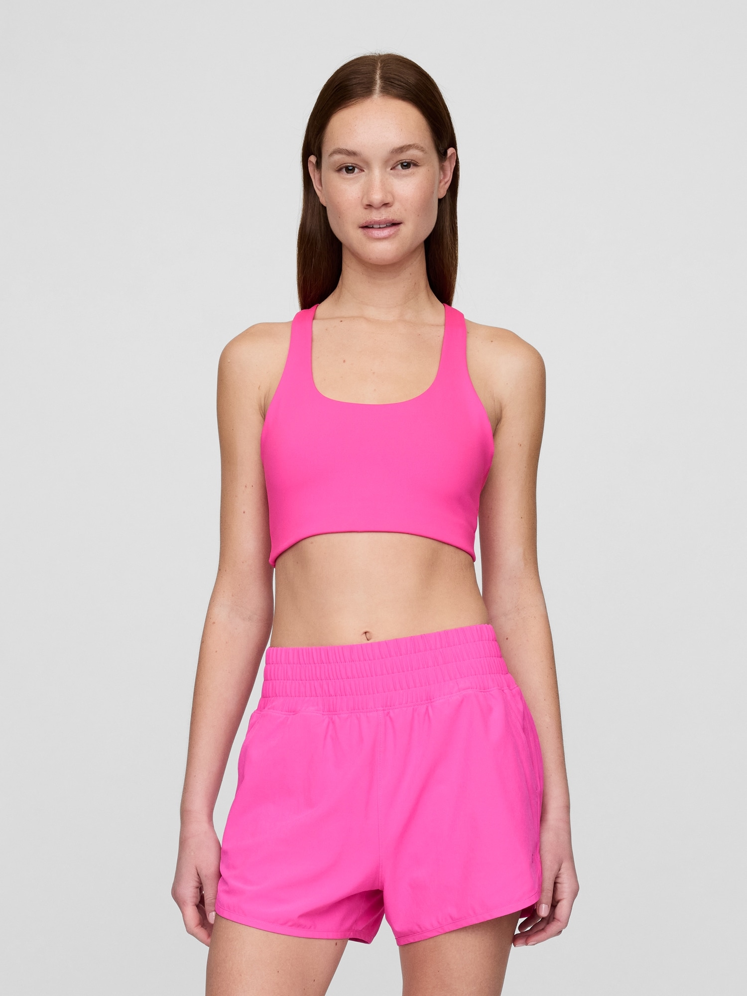 GapFit Power Medium Impact Sports Bra - Pink