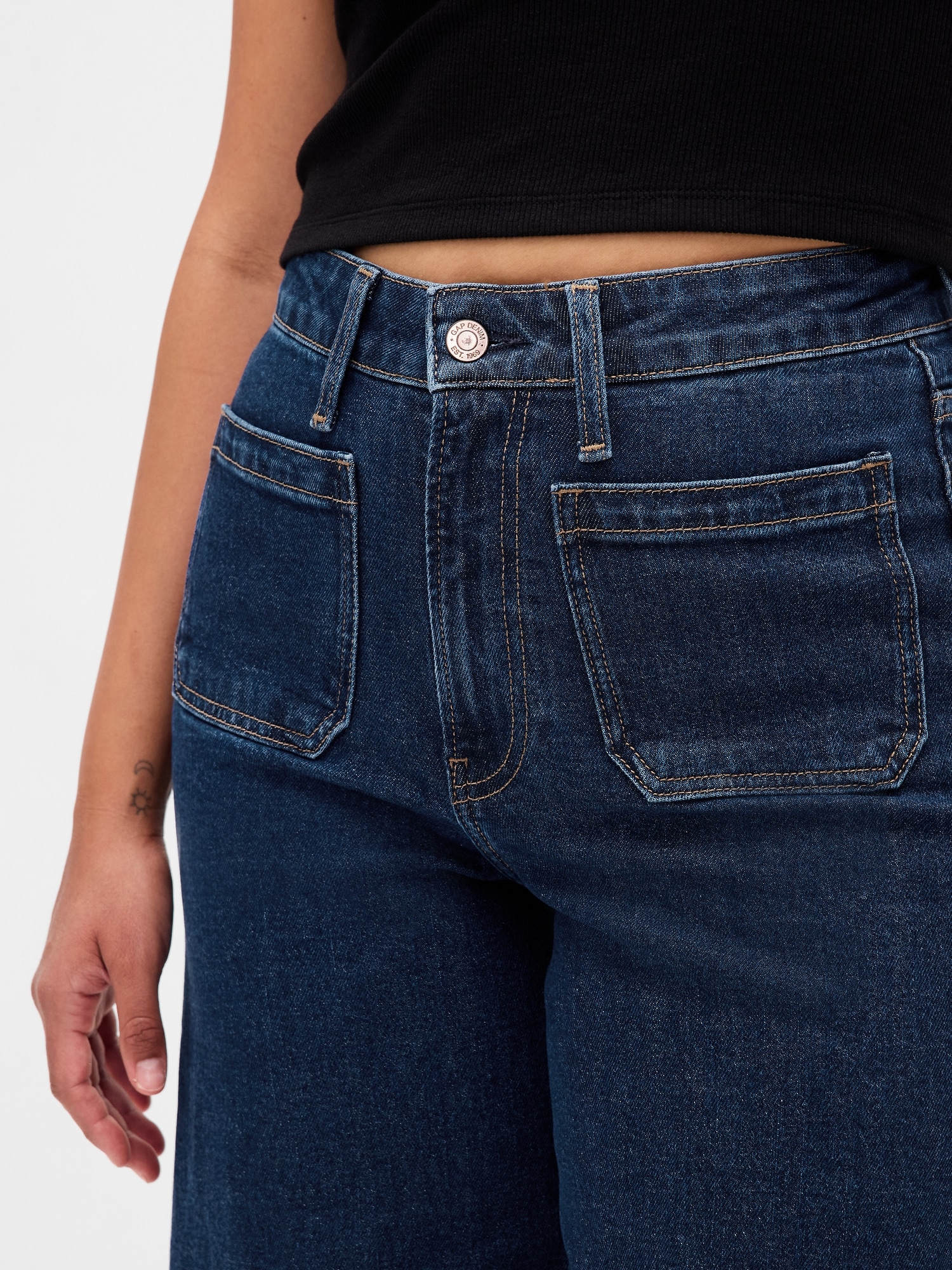 Женские джинсы Gap Curvy High Rise Stride Wide-Leg Ankle Jeans — фото 6