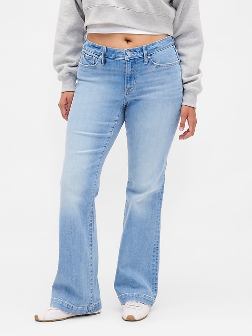Image number 2 showing, Curvy Low Rise Long & Lean Jeans