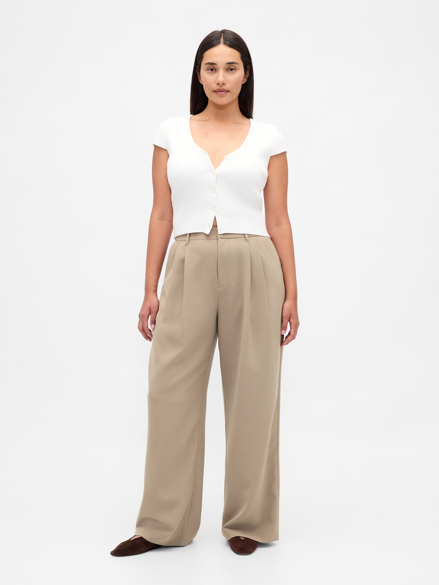 Gap Curvy 365 High Rise Pleated Trousers In Neutral