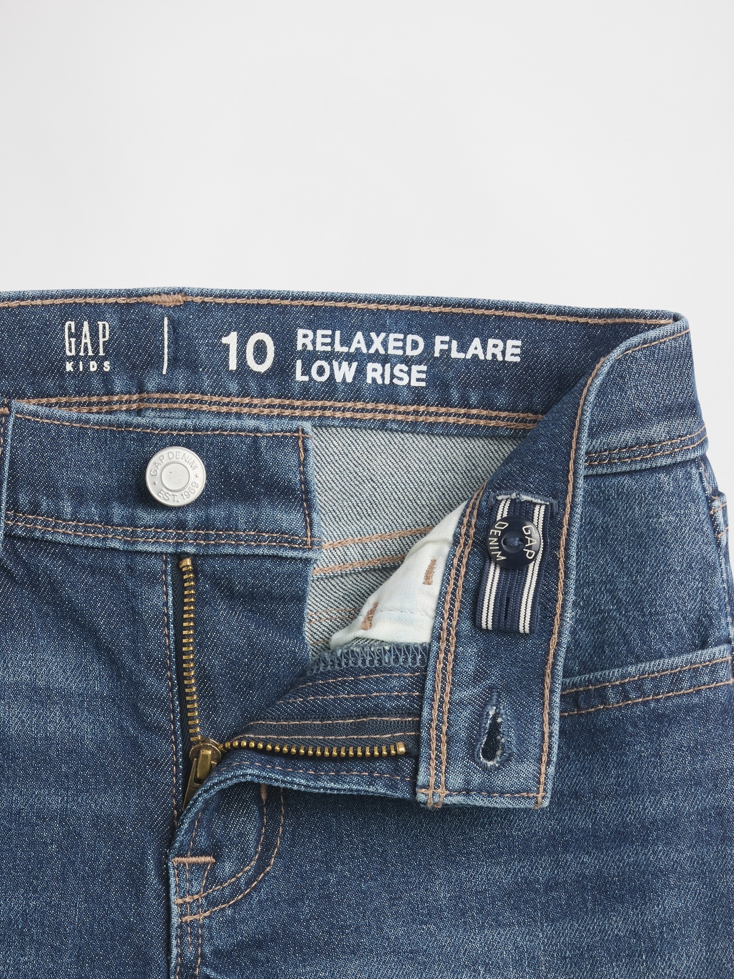 Детские джинсы Gap Kids Low Rise Relaxed Flare Jeans — фото 5