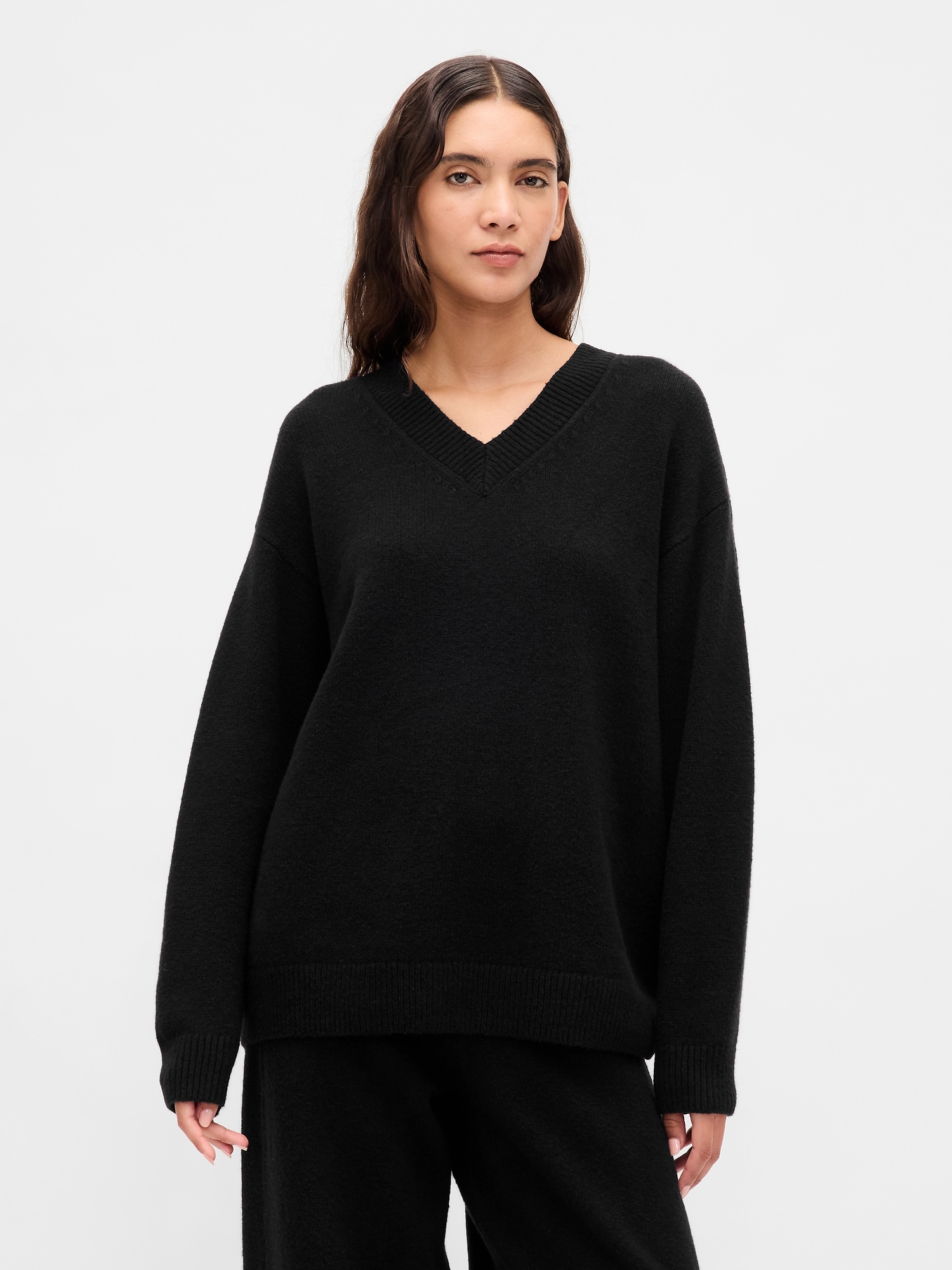 Gap Cashsoft Oversized V-neck Sweater