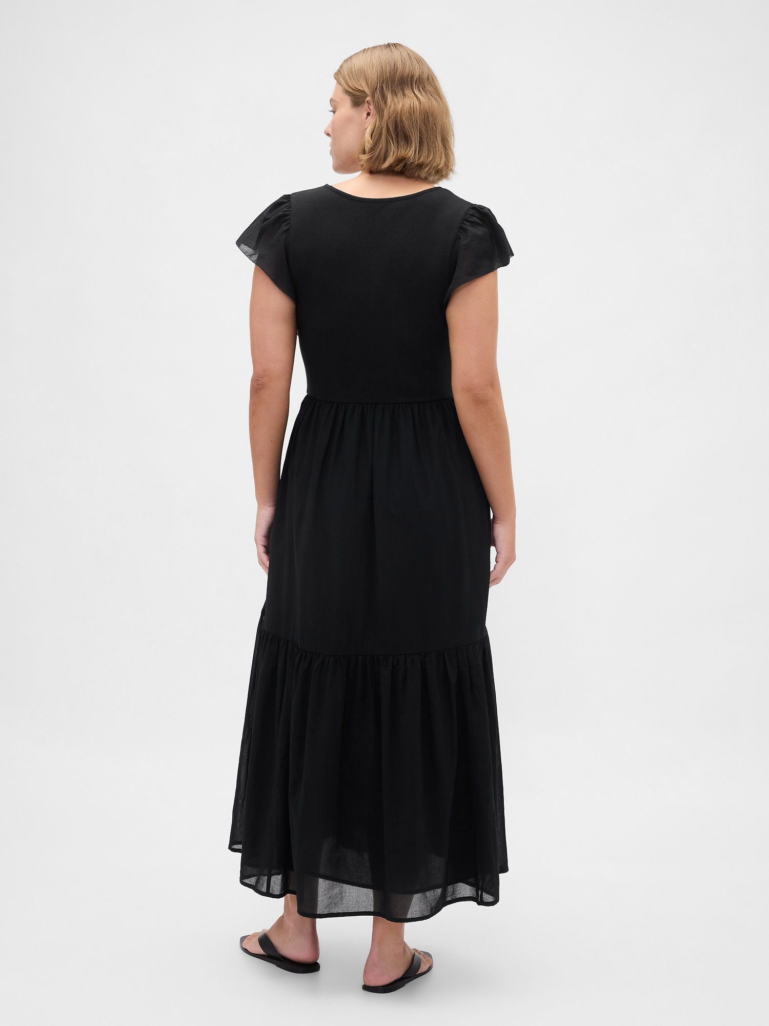Женское платье Gap Modern Mixed Media Ruffle Maxi, цвет: Насыщенный чёрный — фото 4