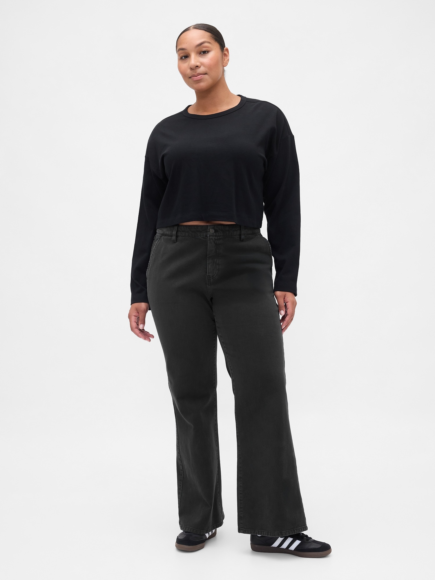 Женские брюки Gap Low Rise Relaxed Flare Khakis, цвет: Чёрный — фото 5