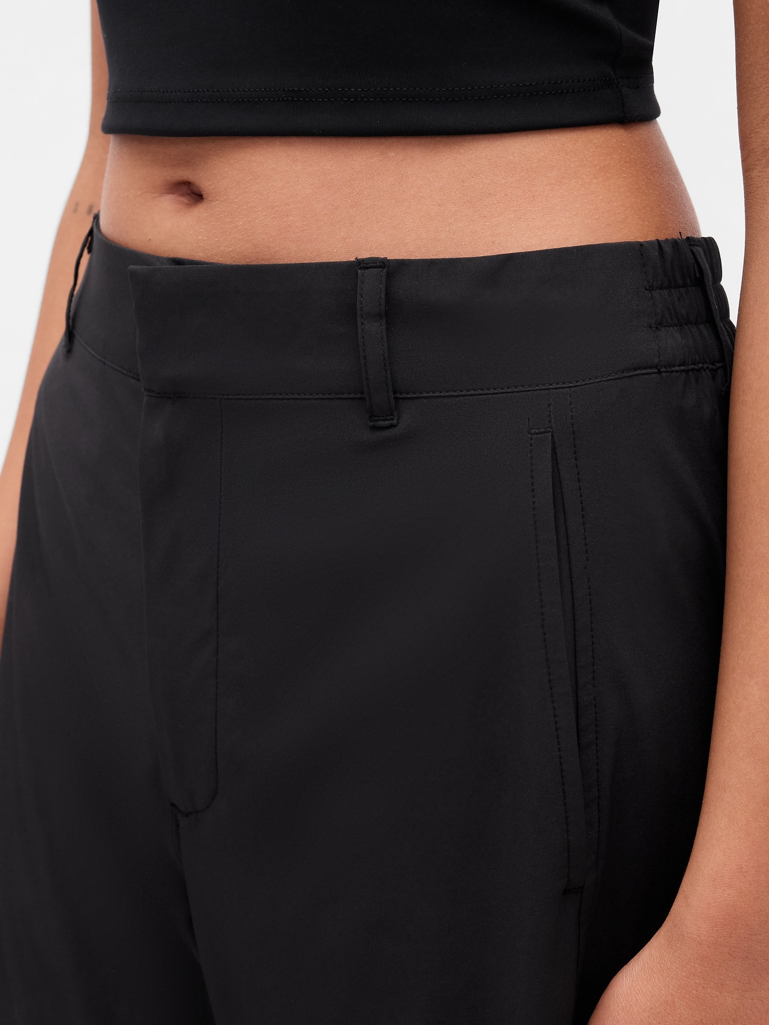 Женские брюки Gap GapFit Tech High Rise Barrel Trousers, цвет: Насыщенный чёрный — фото 5