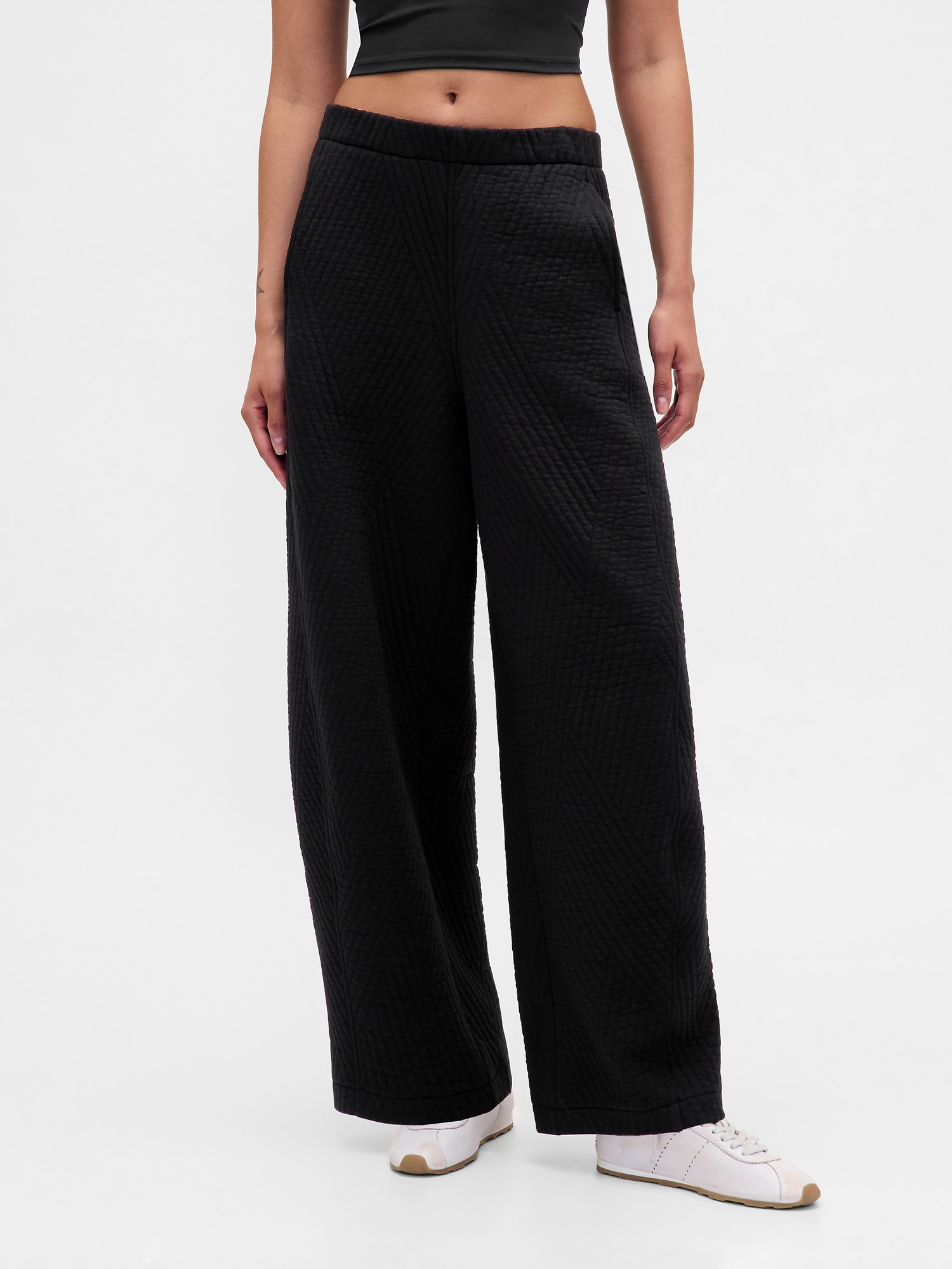 GapFit Quilted Jacquard Barrel Pants