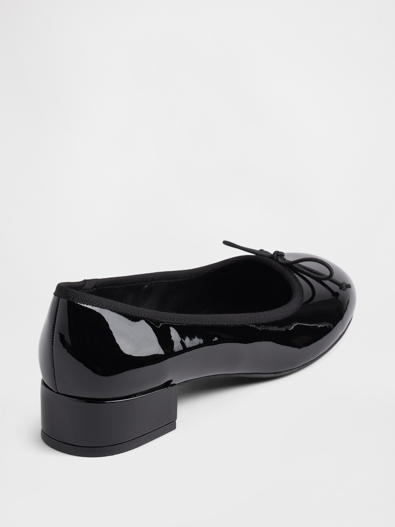 Женские туфли Gap Vegan Patent Leather Heels, цвет: Чёрный — фото 4