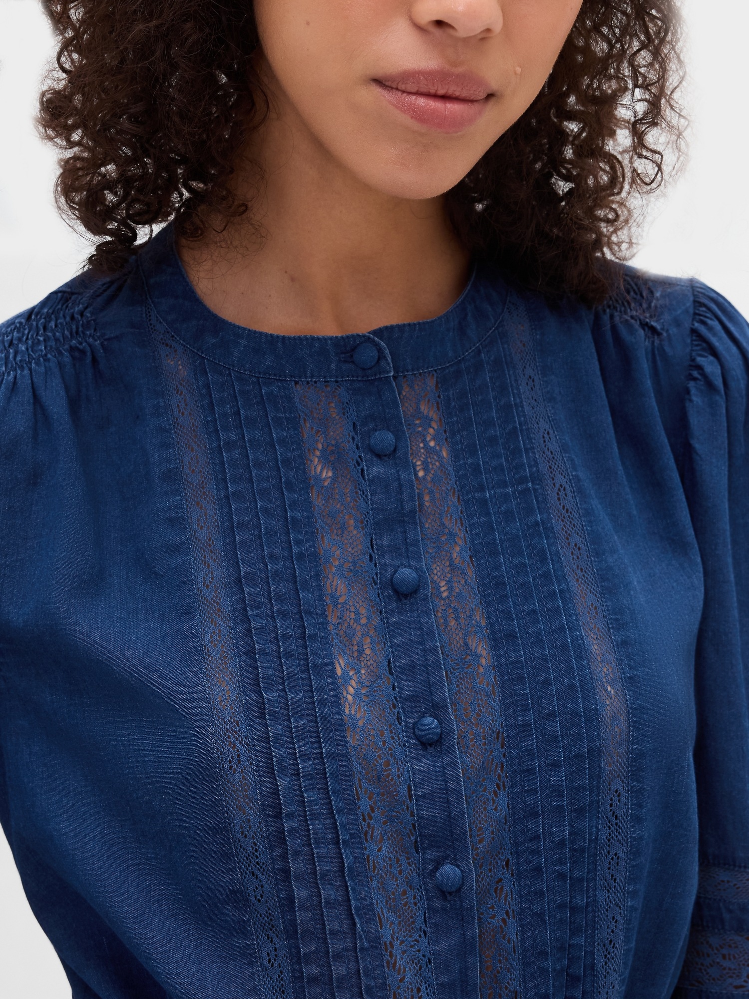 Женский топ Gap Lace-Trim Voile Top, цвет: Средний индиго — фото 4