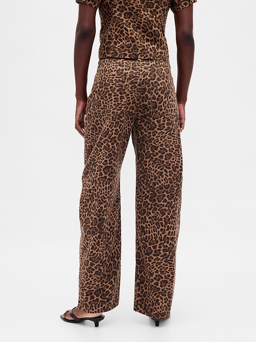 Image number 4 showing, High Rise Barrel Jeans