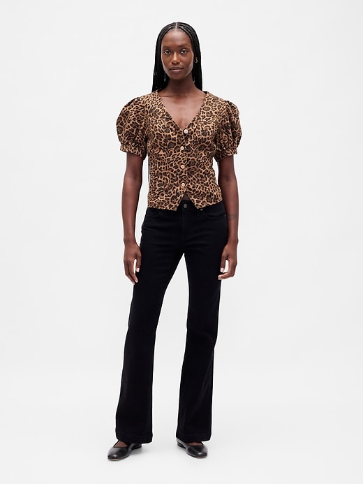 2 of 8 showing, with the color Leopard brown of product Puff-Sleeve Seamed Top