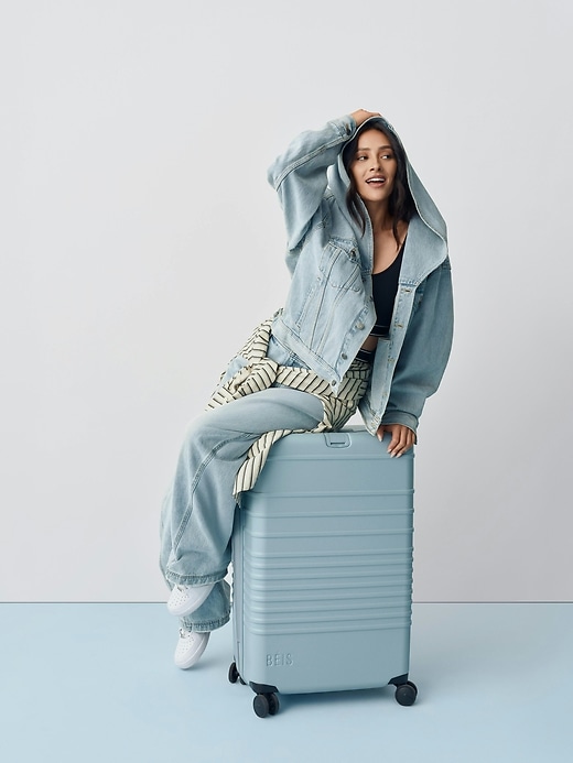 Image number 8 showing, Gap × BÉIS Large Check-In Roller