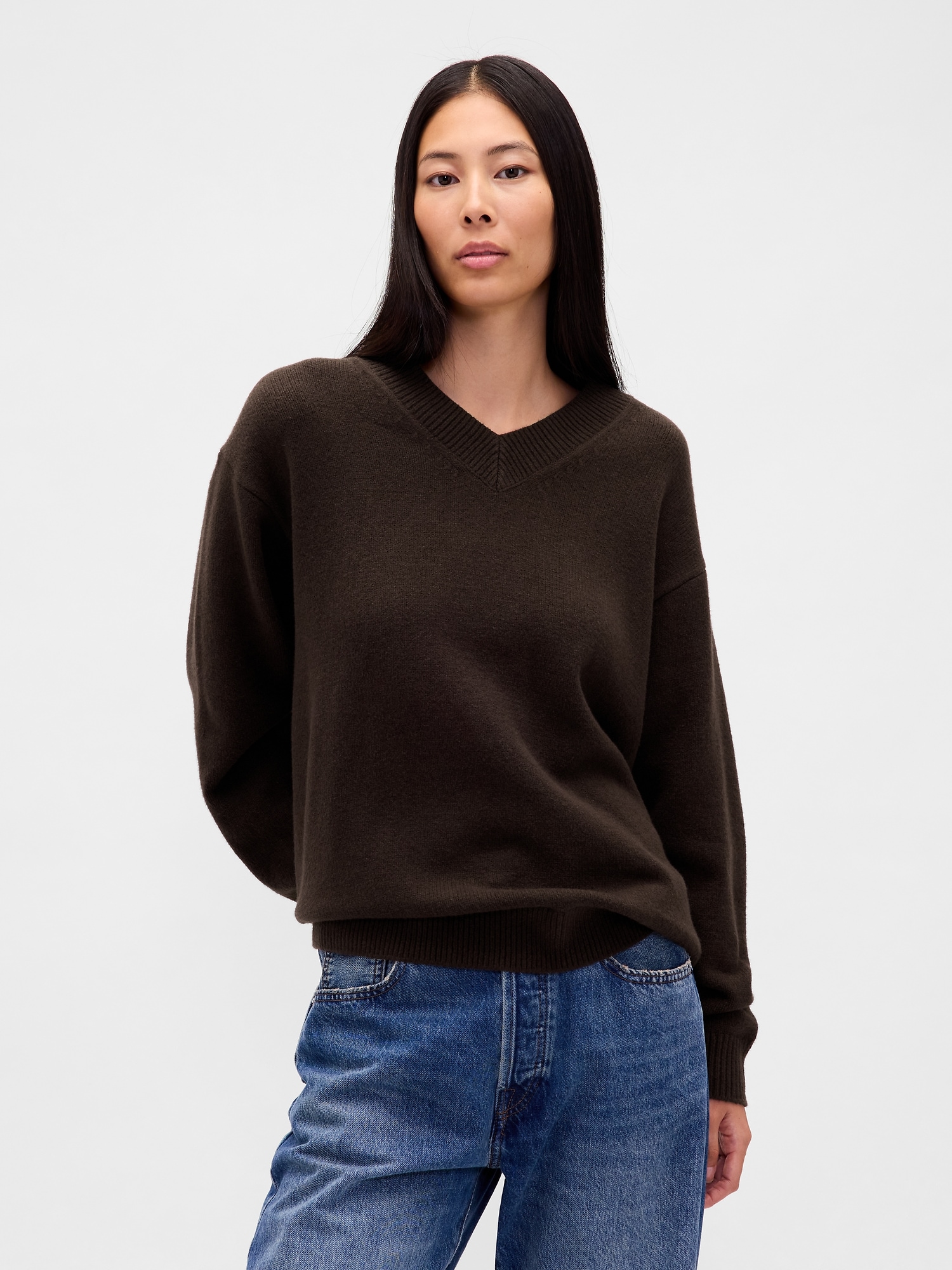Gap Cashsoft Oversized V-neck Sweater In Brown