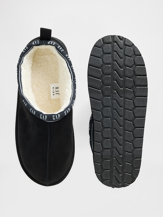 Image number 3 showing, Kids Vegan Suede Sherpa-Lined Logo Slippers