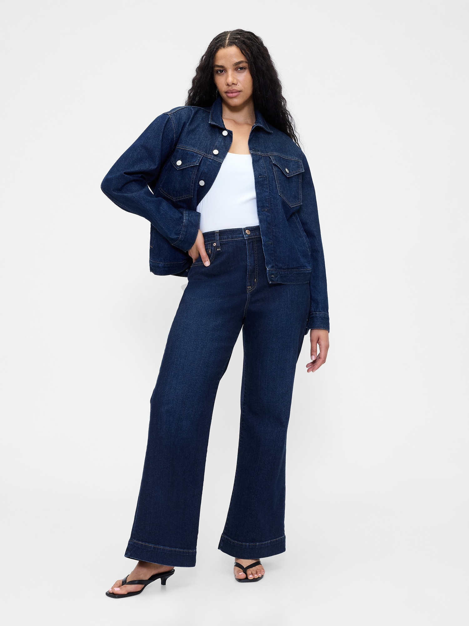 Женские джинсы Gap High Rise Relaxed Flare Jeans — фото 5