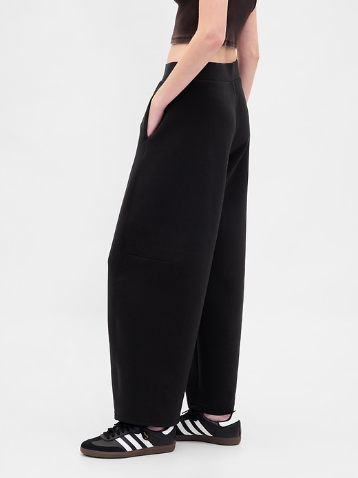 GapFit Barrel Sweatpants