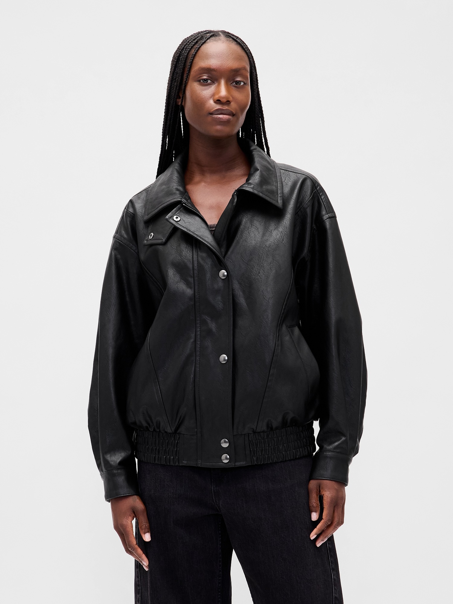 Женская куртка Gap Oversized Vegan Leather, цвет: Насыщенный чёрный