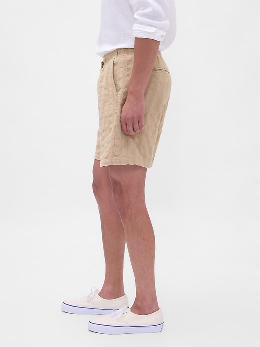 Image number 3 showing, 7" Textured Easy Shorts