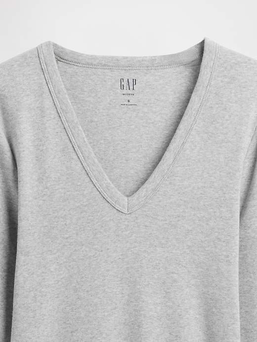 Image number 4 showing, Modern V-Neck Shrunken T-Shirt