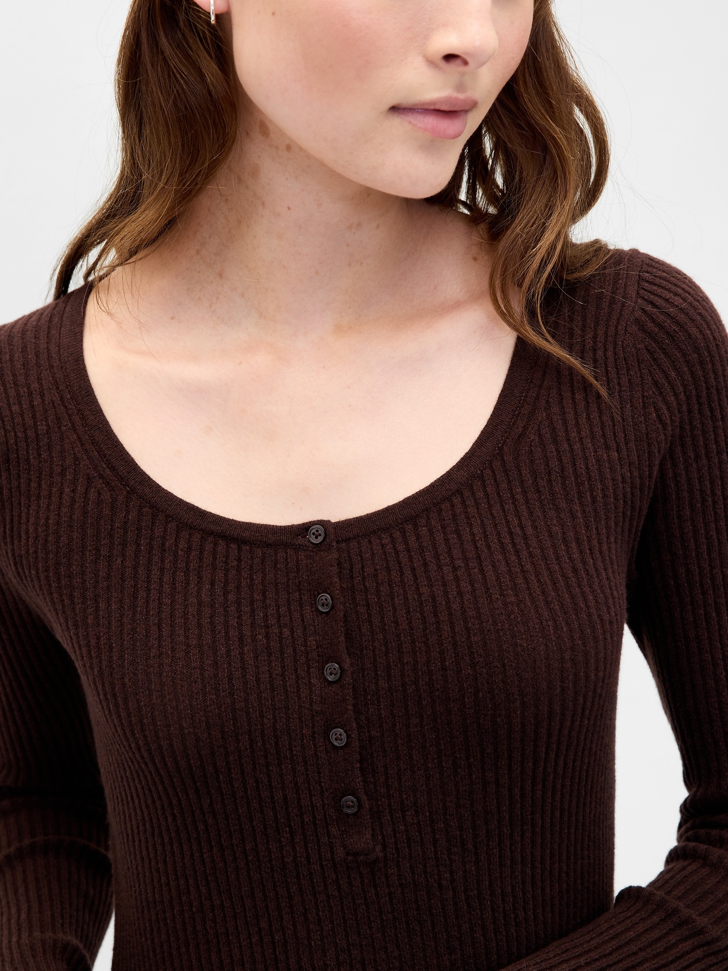 Женское платье Gap CashSoft Rib Sweater Mini, цвет: Коричневый — фото 3