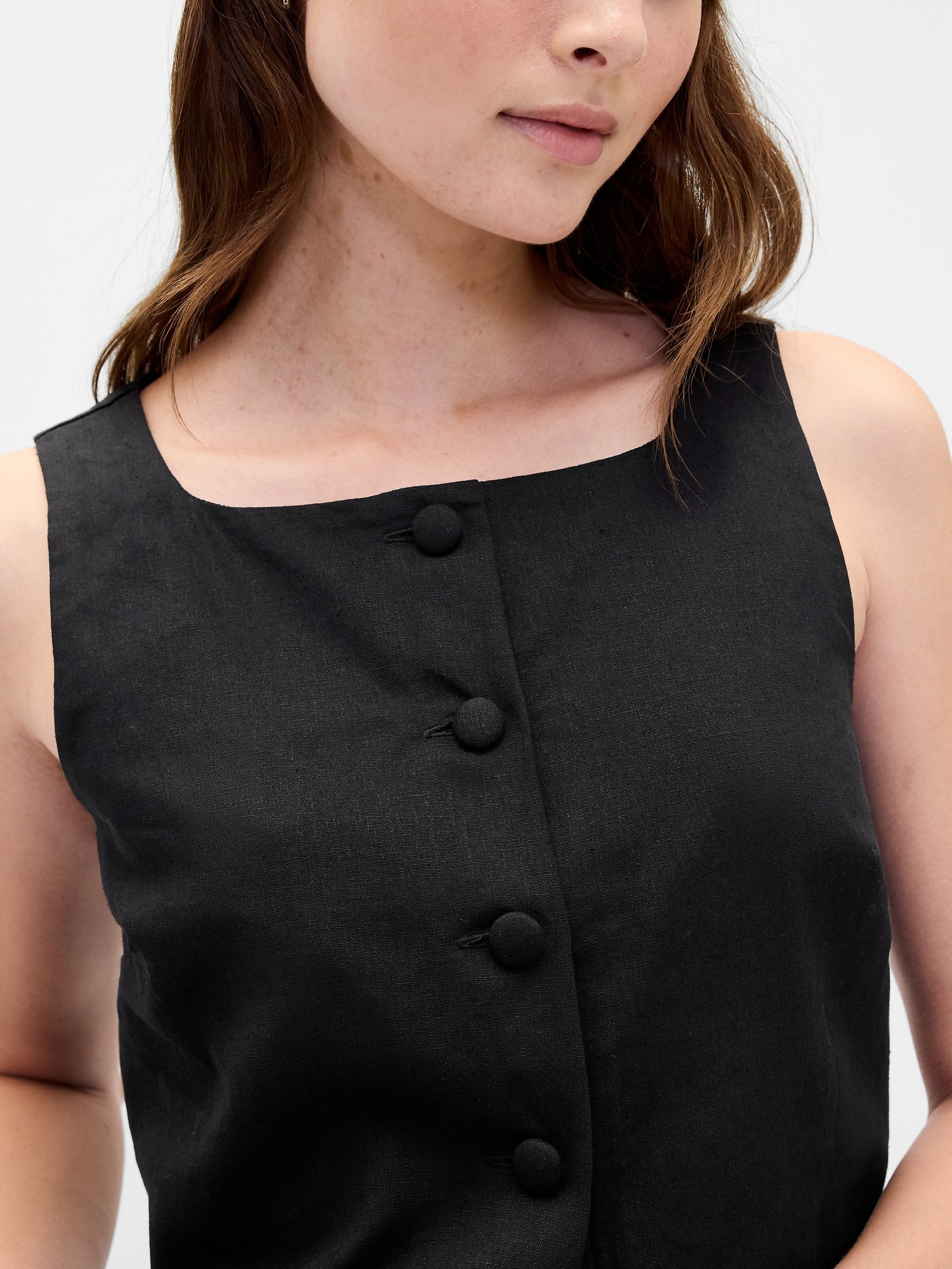 Женский топ Gap Linen-Blend Button-Front Shell Top, цвет: Насыщенный чёрный — фото 4