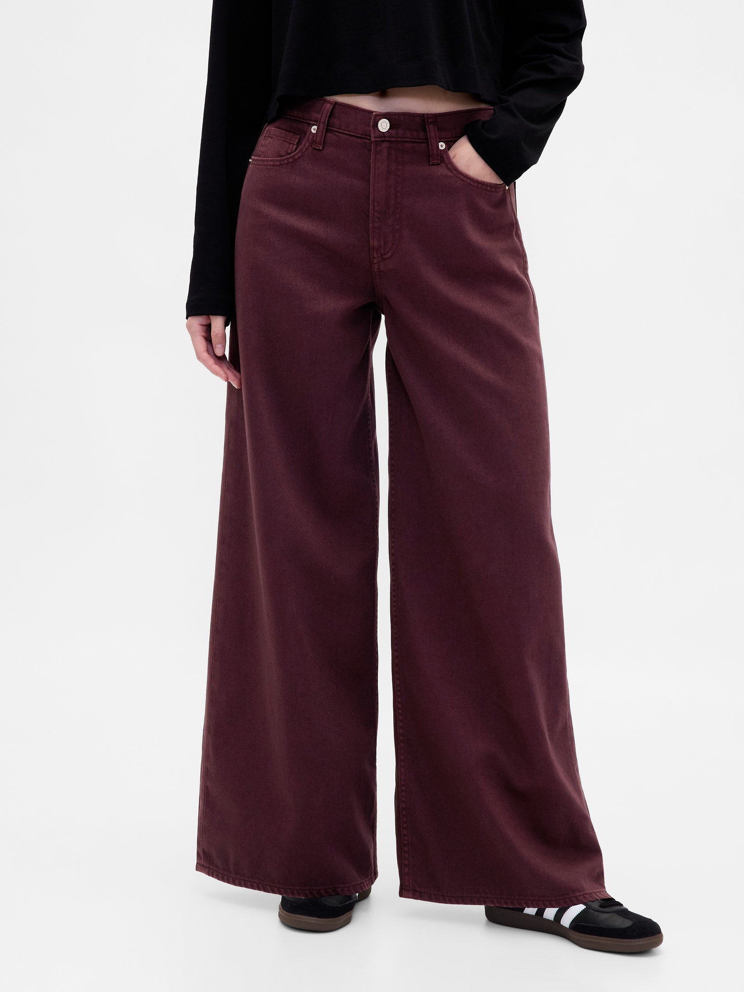 Mid Rise Camo Baggy Jeans