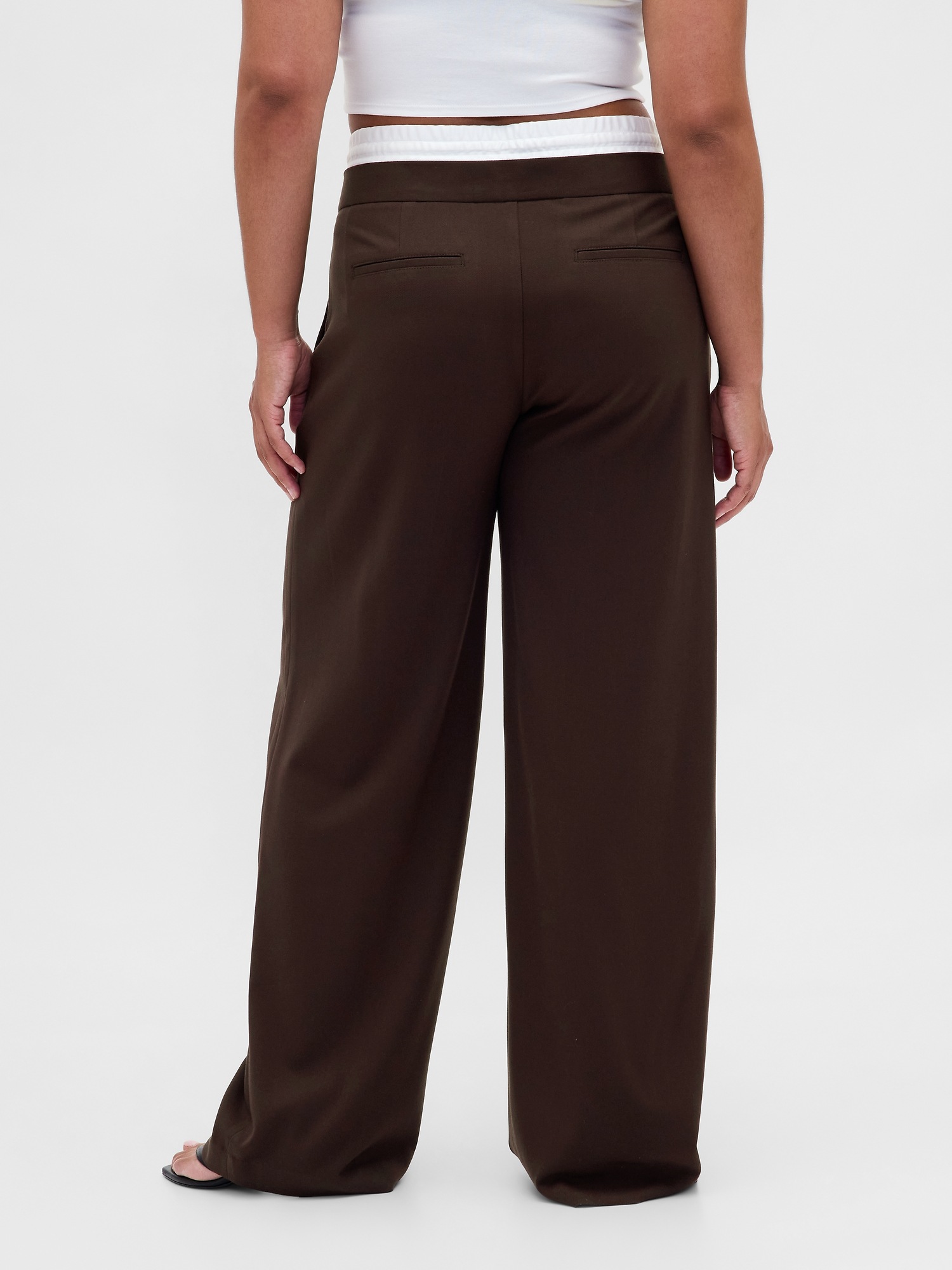 Женские брюки Gap Mid Rise Double-Waist, цвет: Коричневый — фото 5