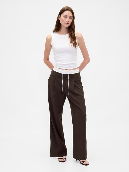 1 of 8 showing, with the color Terra brown of product Mid Rise Easy Boxer Pants