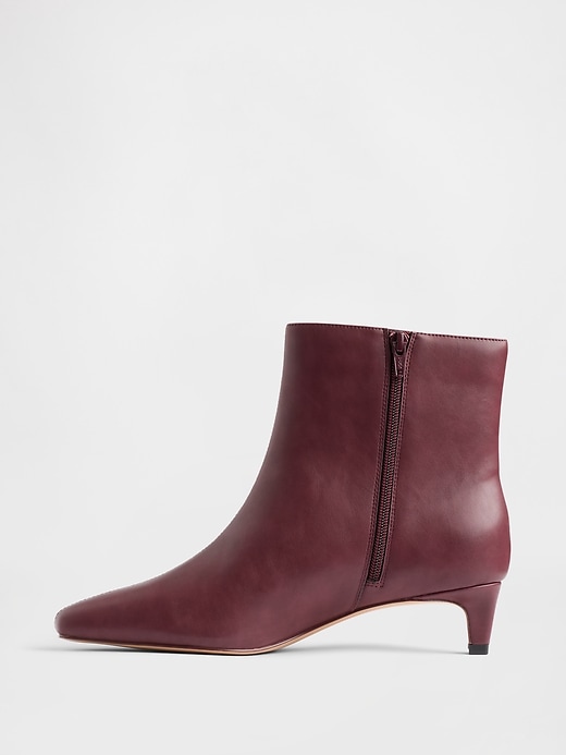 Image number 5 showing, Kitten Heel Pointy Boots
