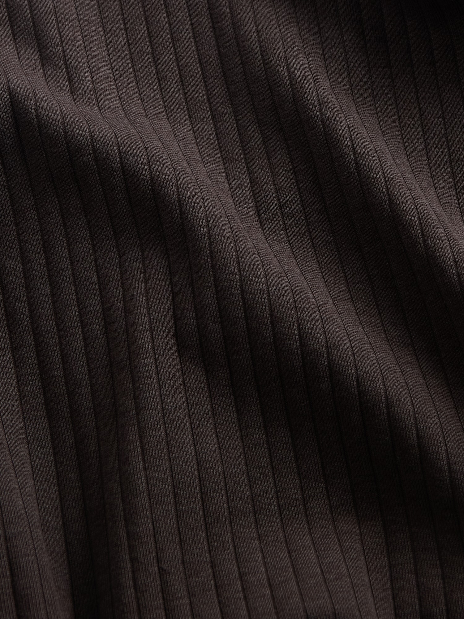 Modern Wide Rib Wrap V-Neck T-Shirt