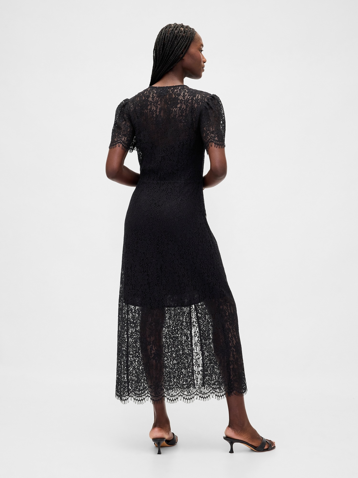 Женское платье Gap Lace V-Neck Midi, цвет: Насыщенный чёрный — фото 2