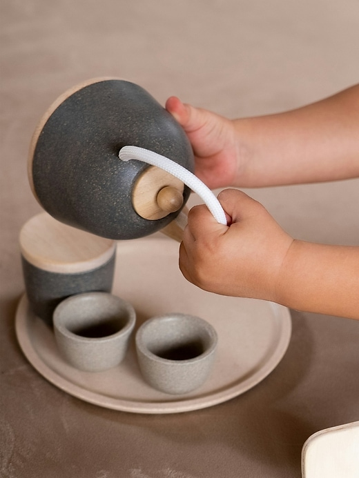 Image number 3 showing, Classic Tea Set
