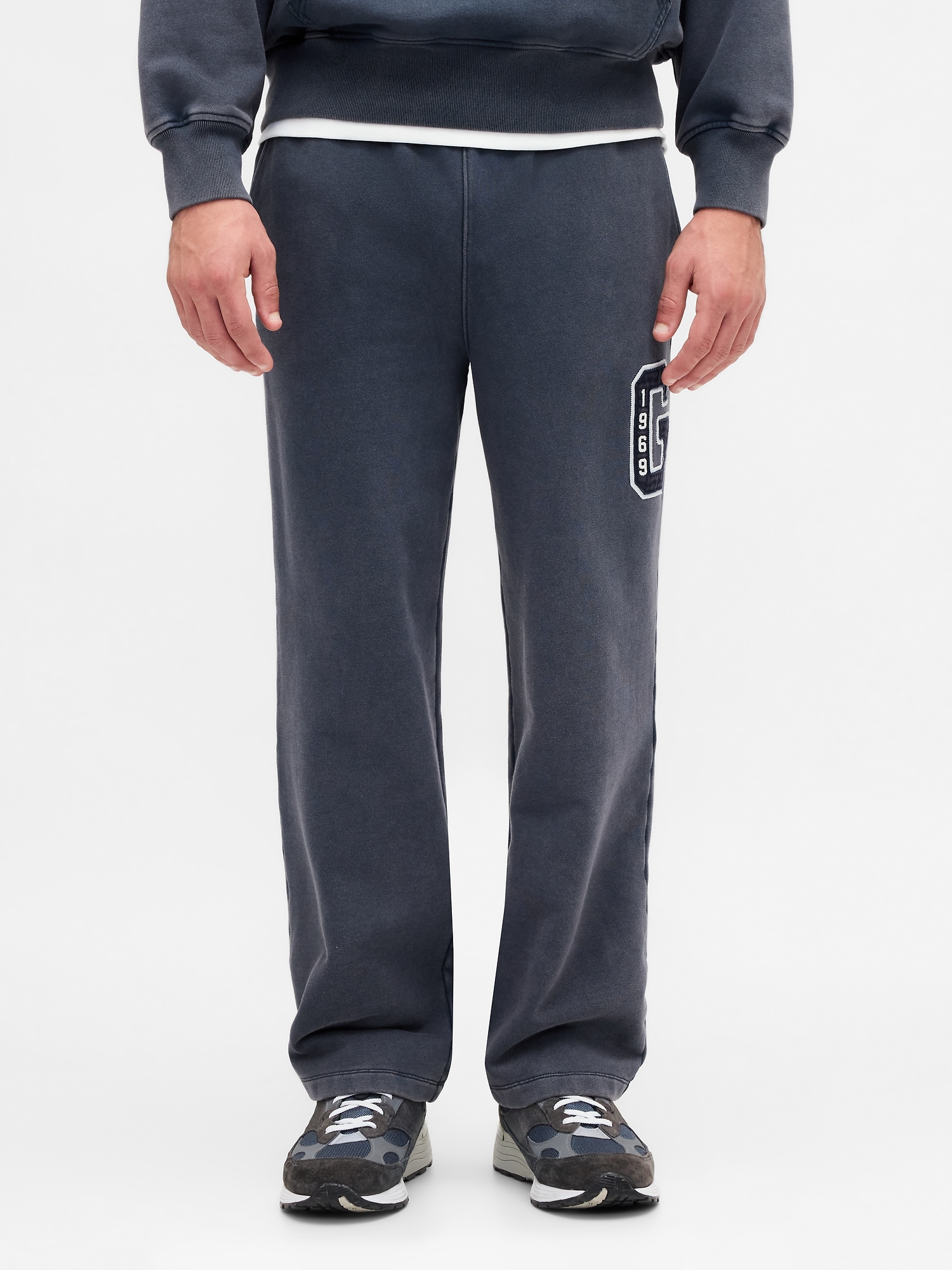 Gap Heavyweight Relaxed Logo Sweatpants In Blue