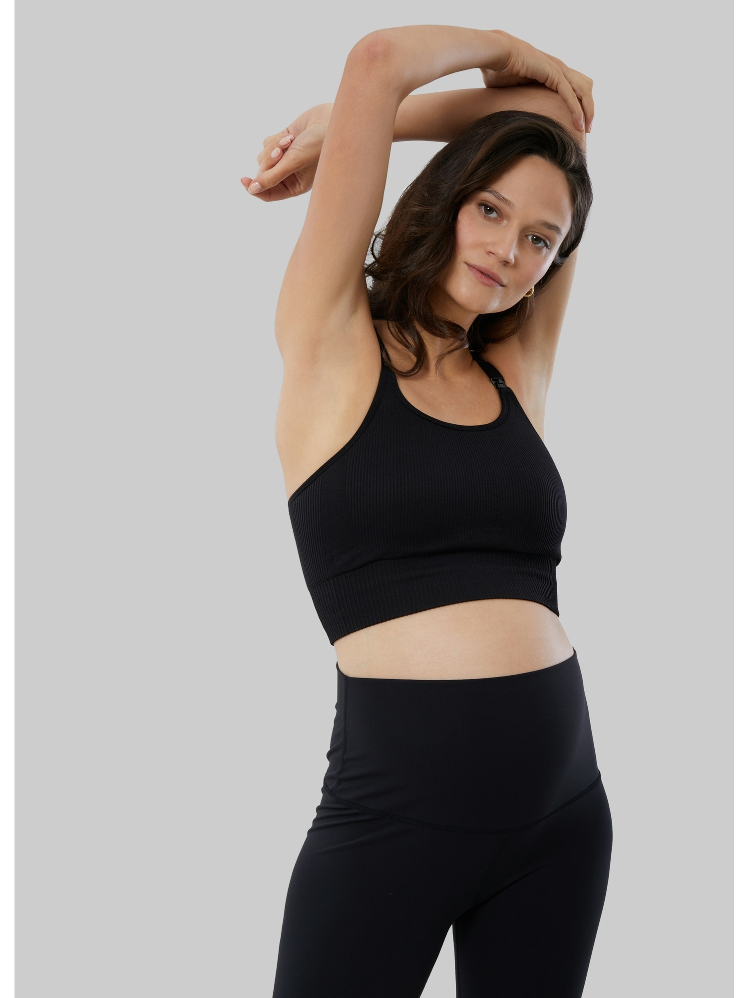 Ingrid and Isabel Seamless Nursing Sports Bra - Black