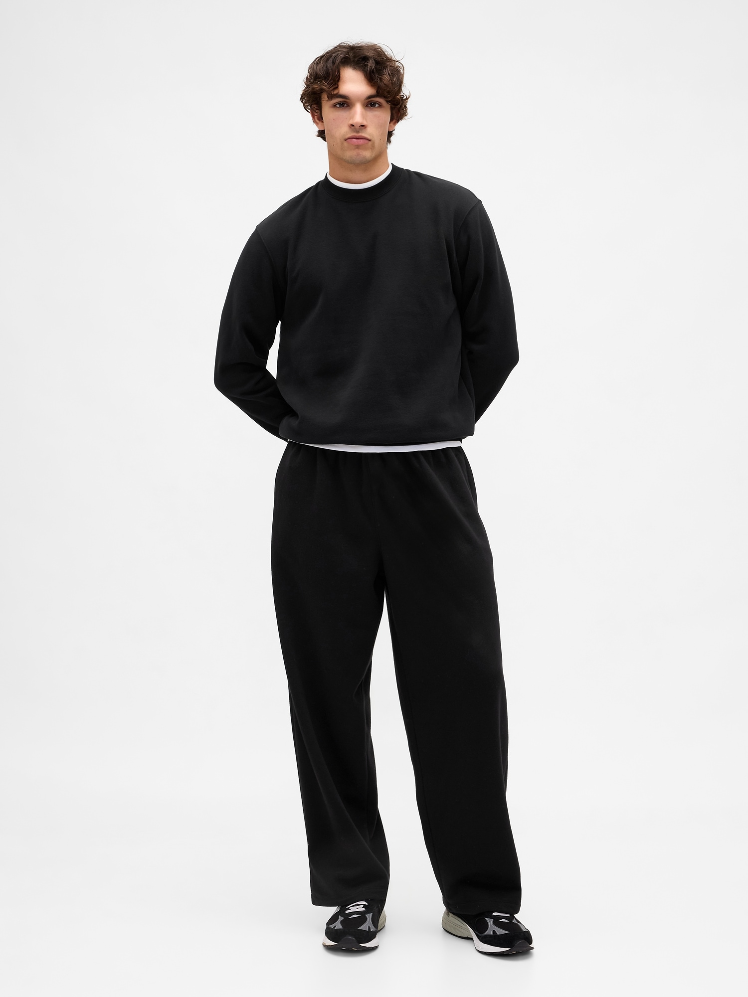 Gap Vintagesoft Baggy Sweatpants In Black