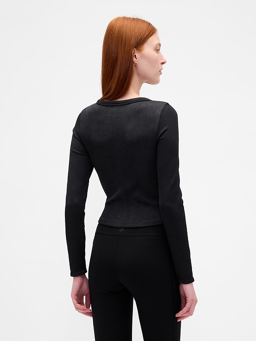Image number 2 showing, GapFit Seamless Rib Crop Top