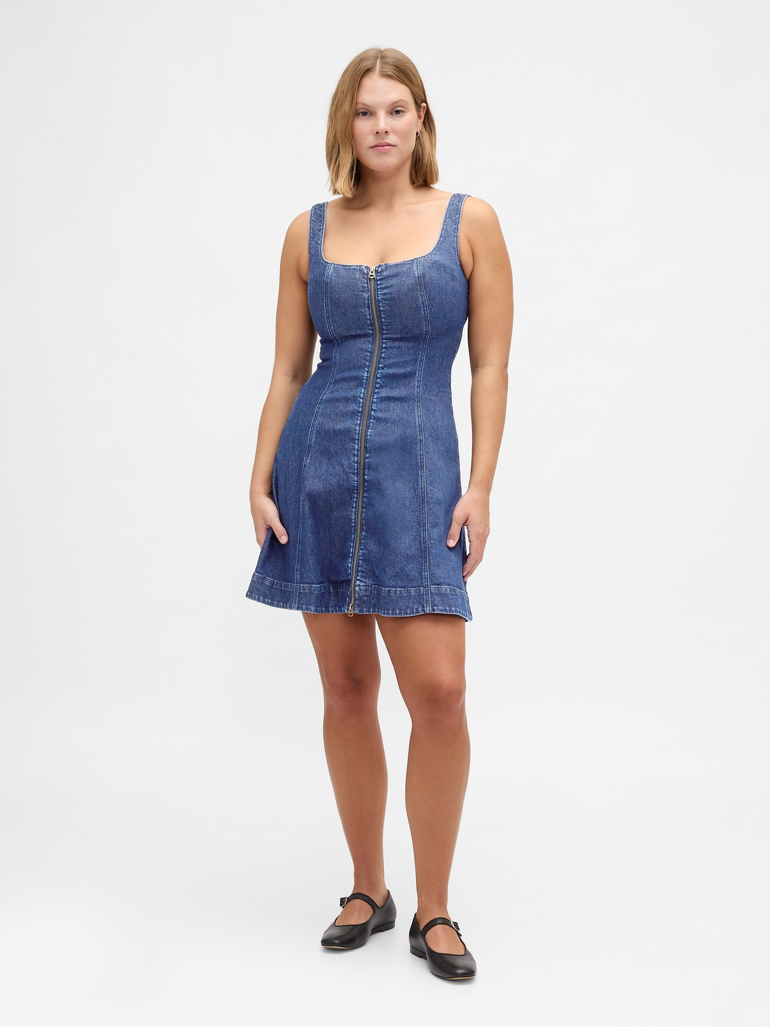 Женское платье Gap Denim Zip-Front Mini, цвет: Средняя варка — фото 4