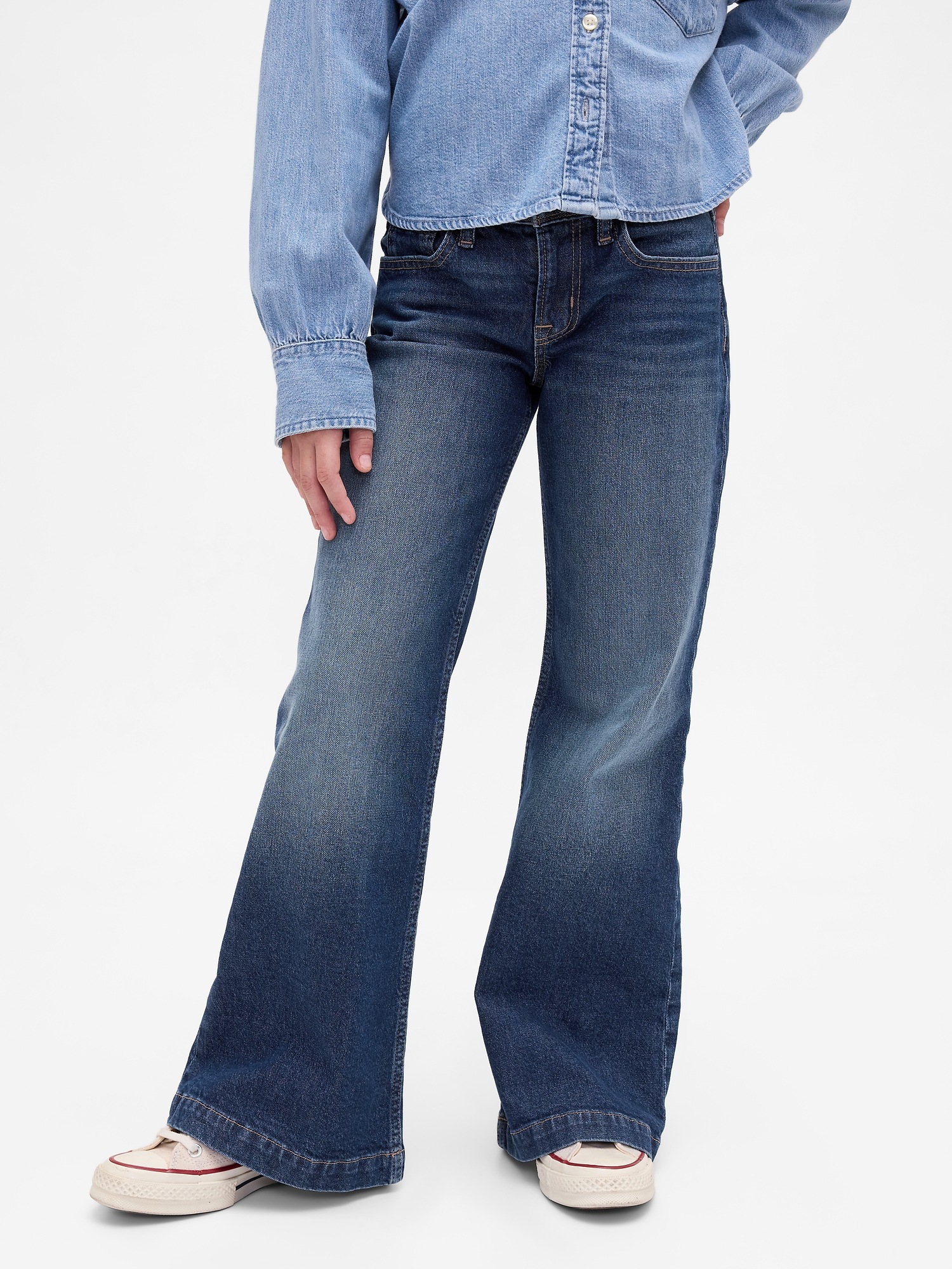 Детские джинсы Gap Kids Low Rise Relaxed Flare Jeans — фото 3