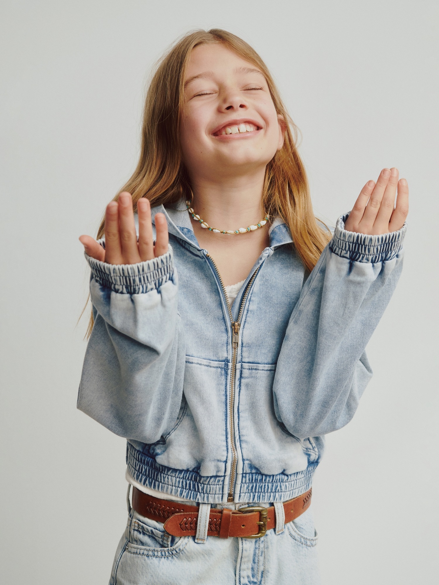 Детское худи Gap Knit Denim Zip, цвет: Светлая варка — фото 7