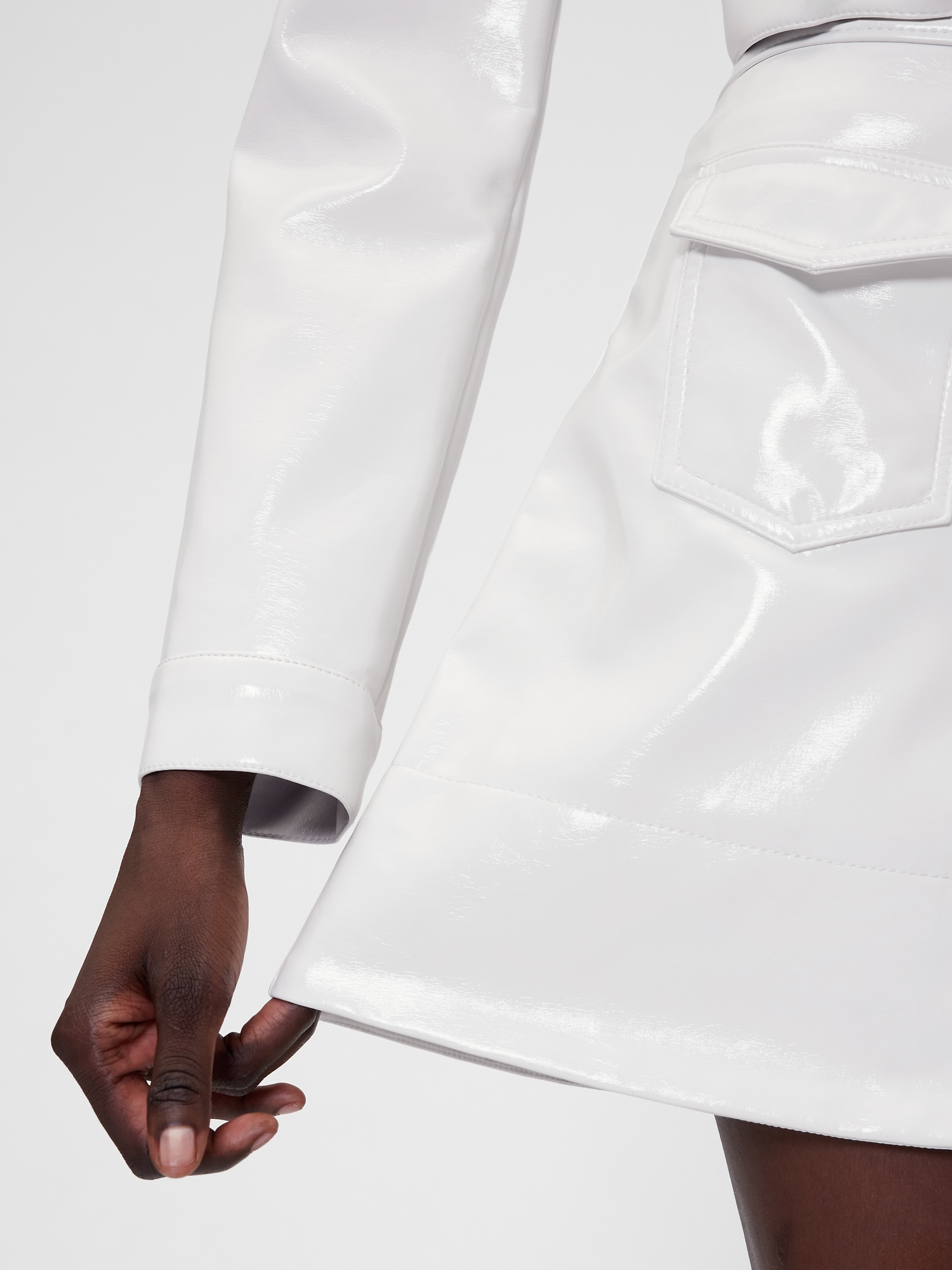 Женские юбки Gap GapStudio Vegan Patent Leather Mini Skirt — фото 4