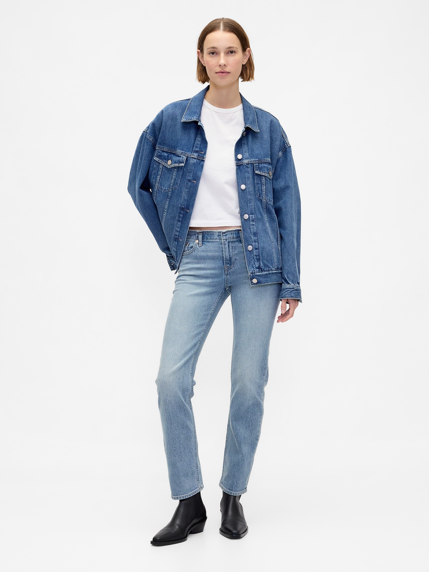 Low Rise '90s Slim Straight Jeans