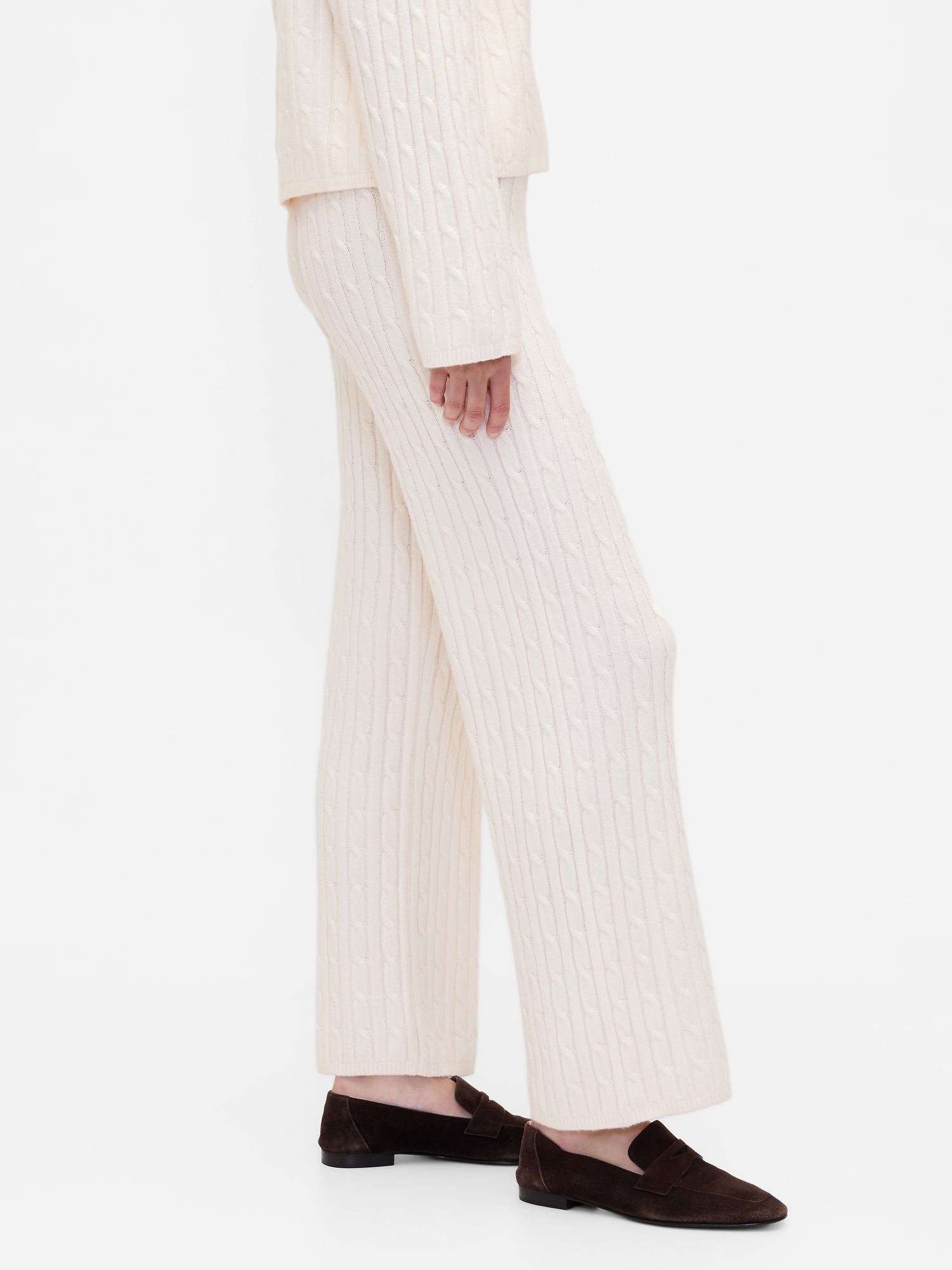 Женские брюки Gap CashSoft Cable-Knit Sweater Pants, цвет: Слоновая кость бежевый — фото 3