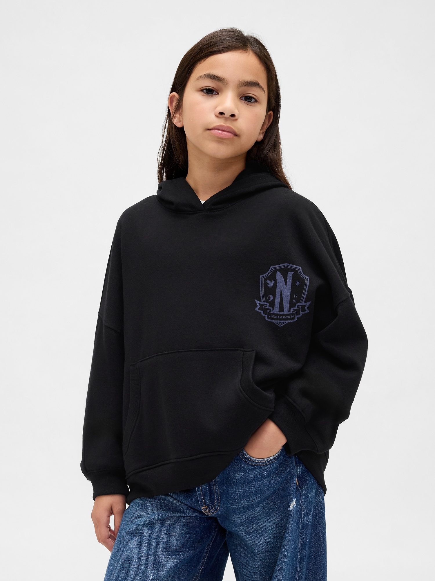 Детское худи Gap × Disney Kids VintageSoft Oversized, цвет: Чёрный