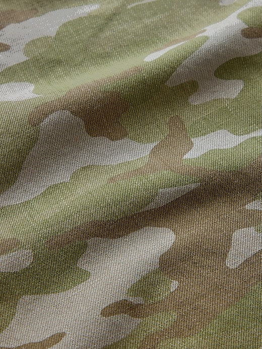 Image number 8 showing, Mid Rise Camo Baggy Jeans