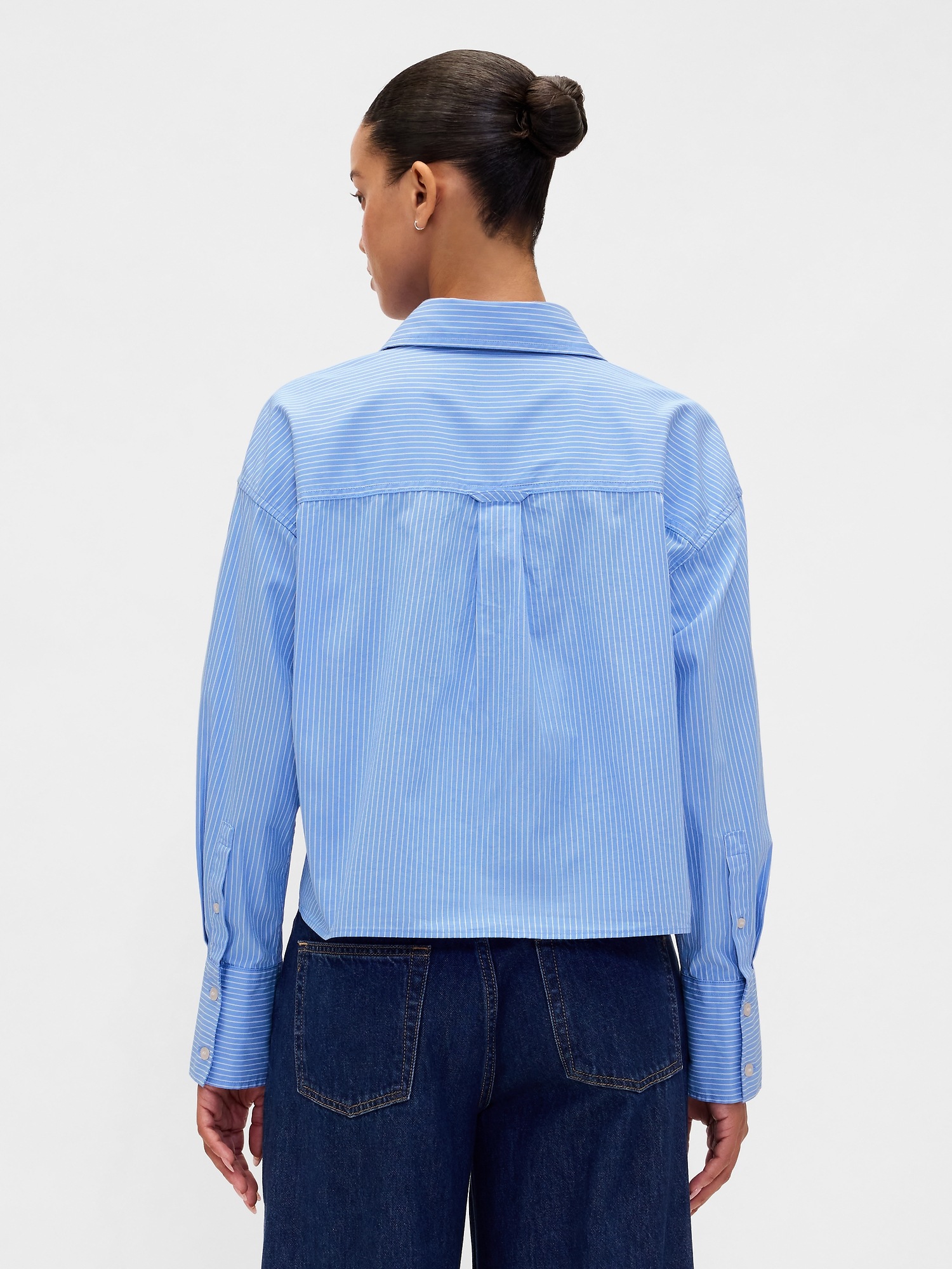 Женская рубашка Gap Organic Cotton Embellished Straight-Hem Crop Shirt, цвет: Синий / Белый — фото 3