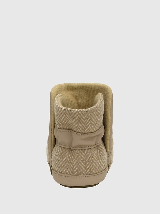 Image number 4 showing, Robeez Baby Wren Soft Sole Boots