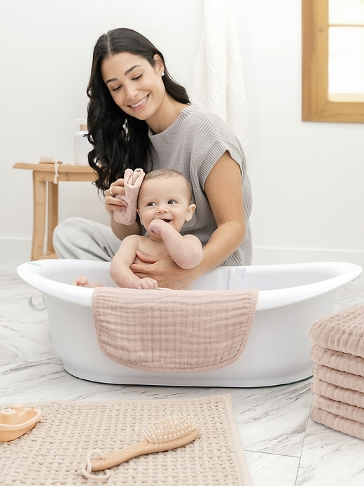 Image number 3 showing, Comfy Cubs Muslin Washcloths